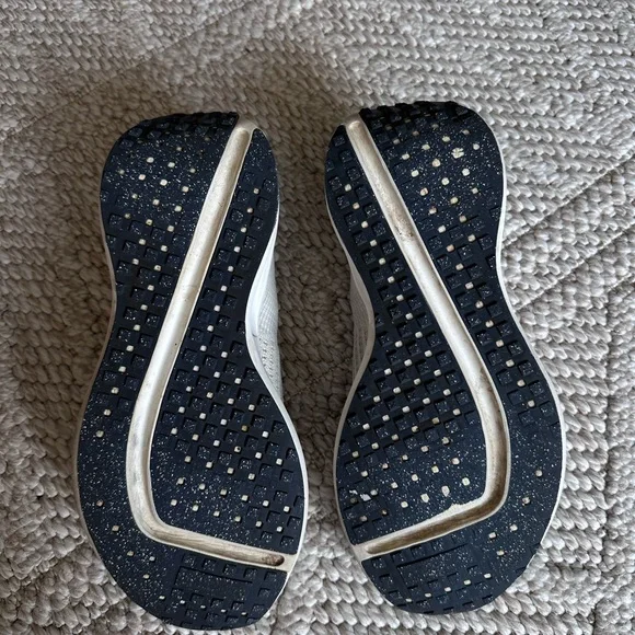 Nike White and Orange Athletic Sneakers - Picture 10 of 15